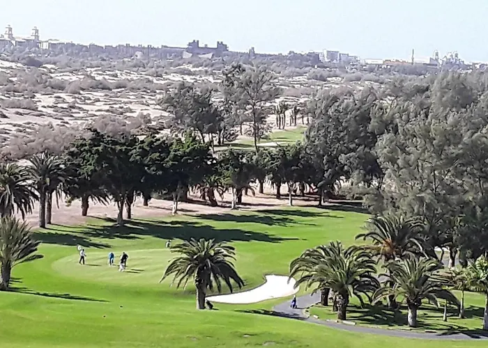 Avenida Tirajana Nº3 *