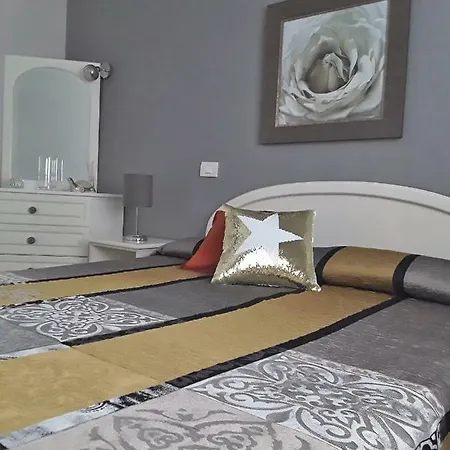 Avenida Tirajana Nº3 *